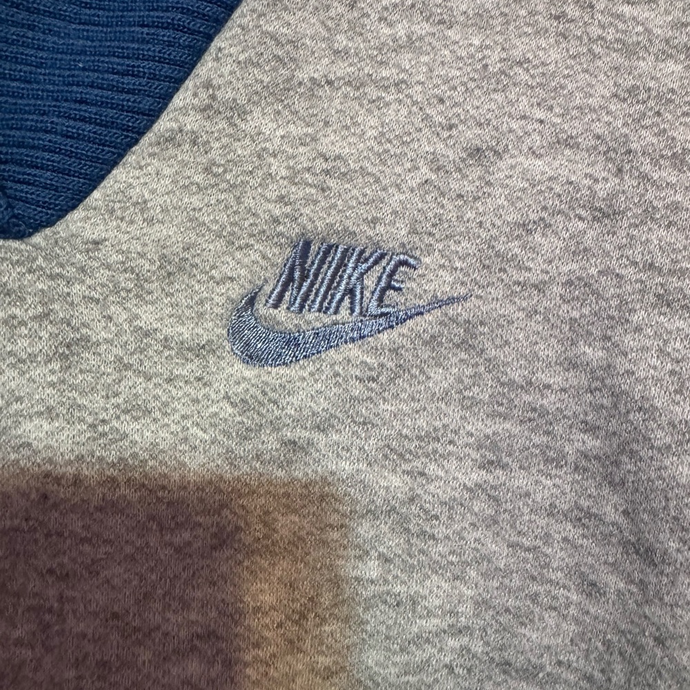 Vintage Nike Sweatshirt - Picture 3 of 5